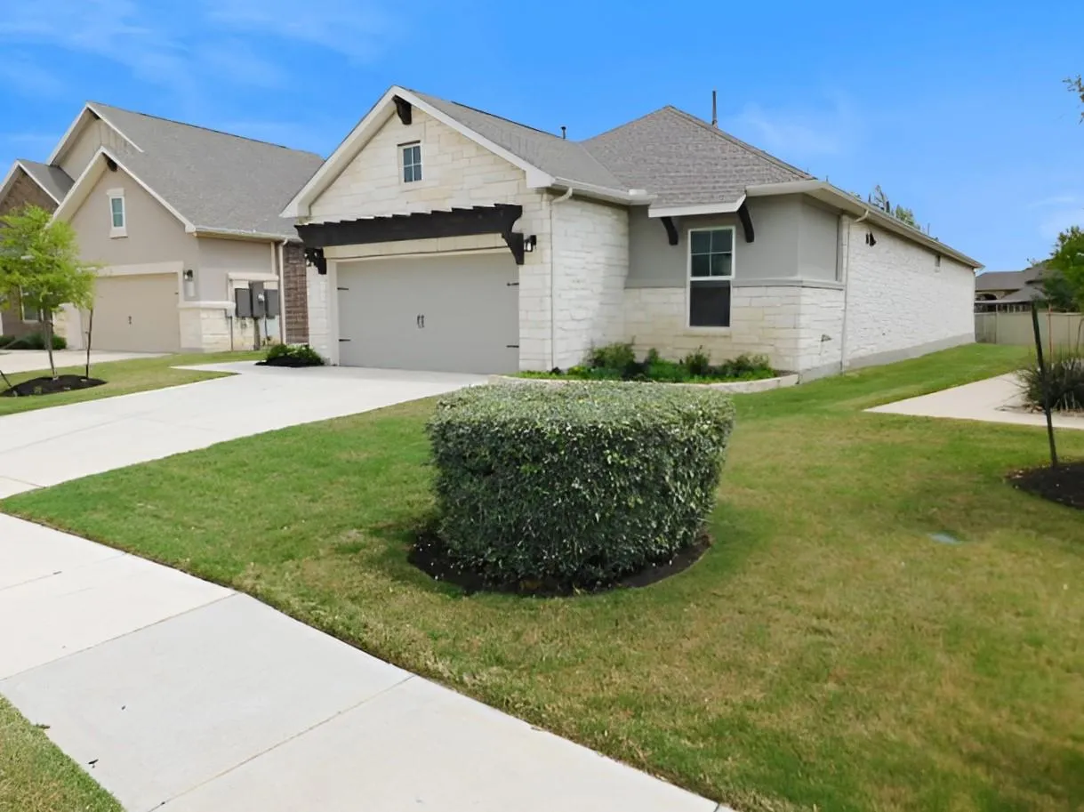 Photo of 821 FAITH DR, Liberty Hill, TX, 78642