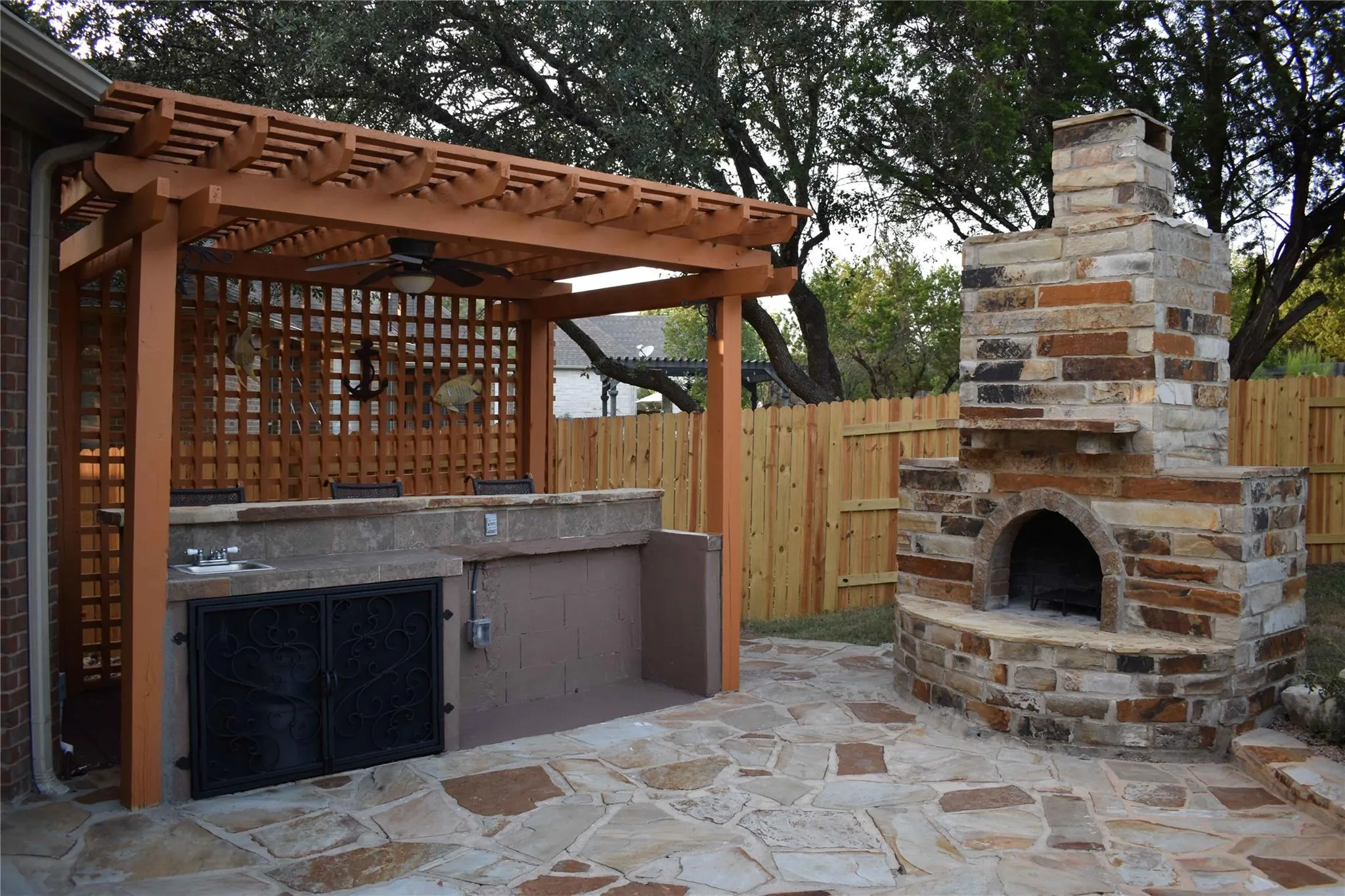 Photo 4 of 560 ASPEN DR