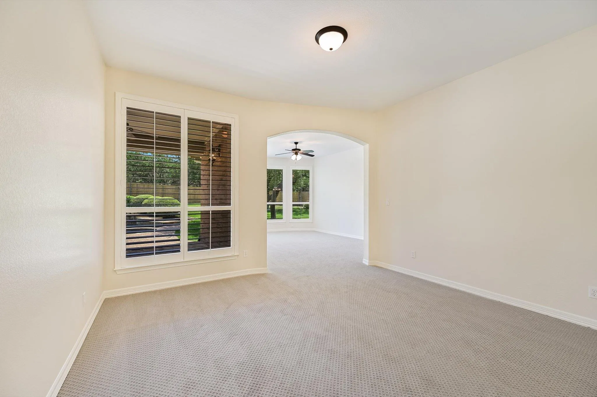 Photo 5 of 560 ASPEN DR