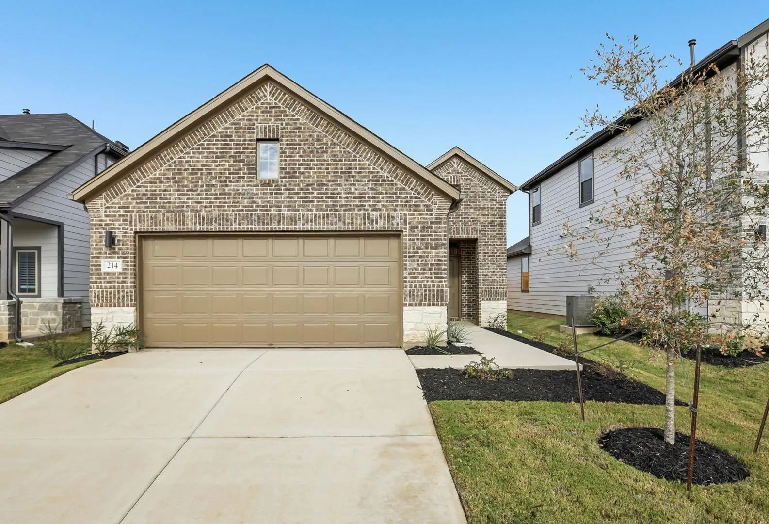 Photo of 214 HORNET ST, Elgin, TX, 78621