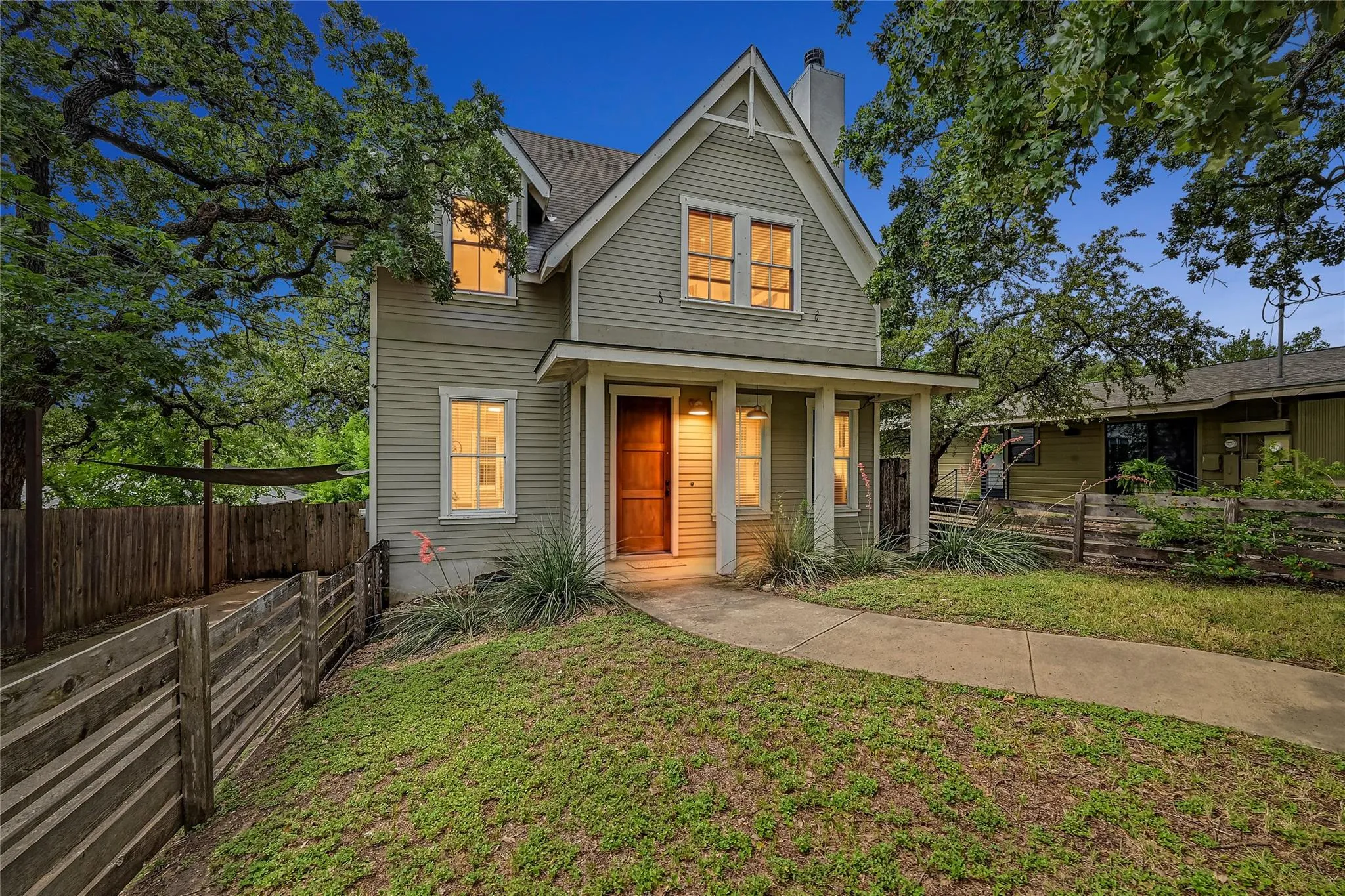 Photo of 2013 PEOPLES ST, Austin, TX, 78702