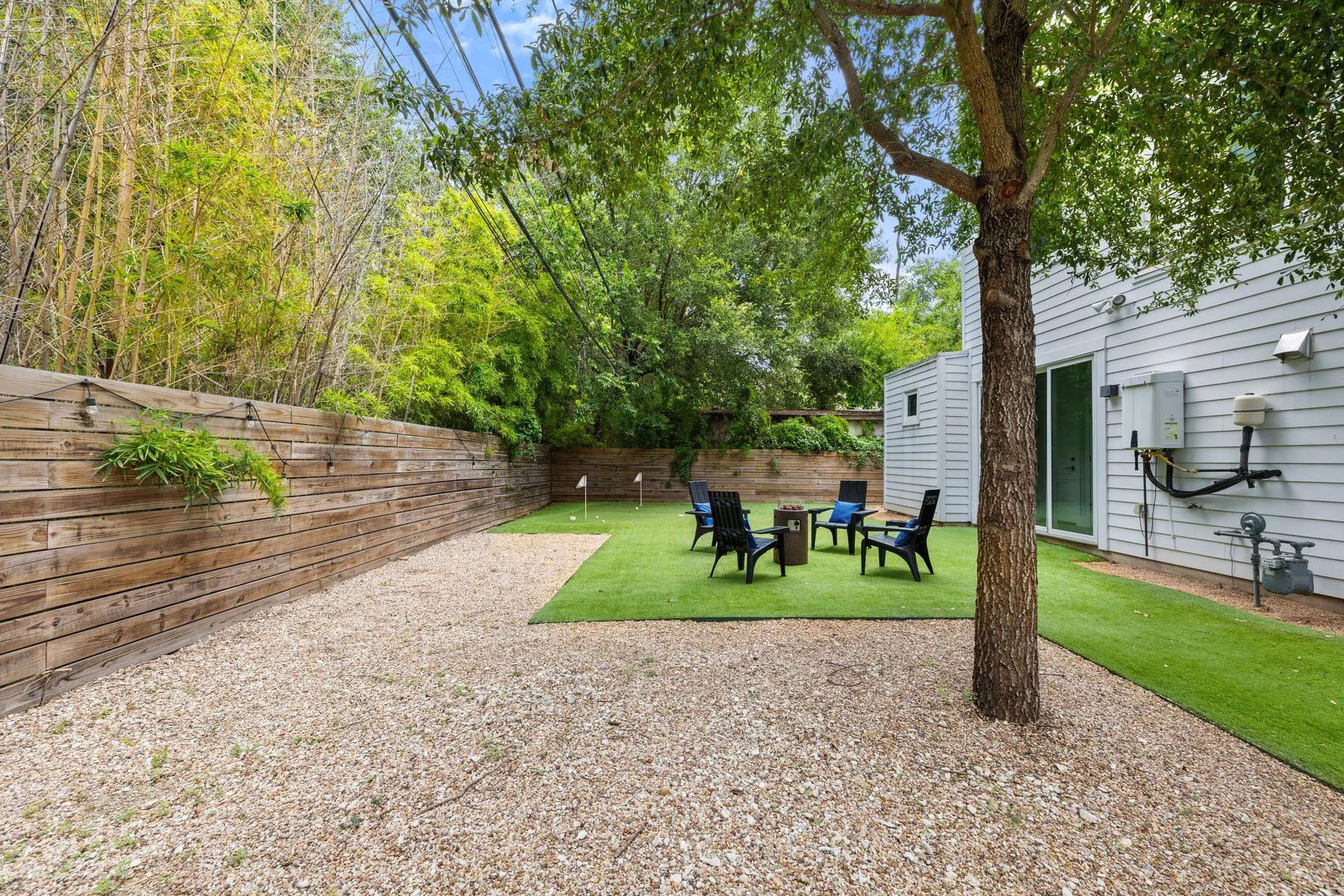 Photo 3 of 1604 HASKELL ST #2