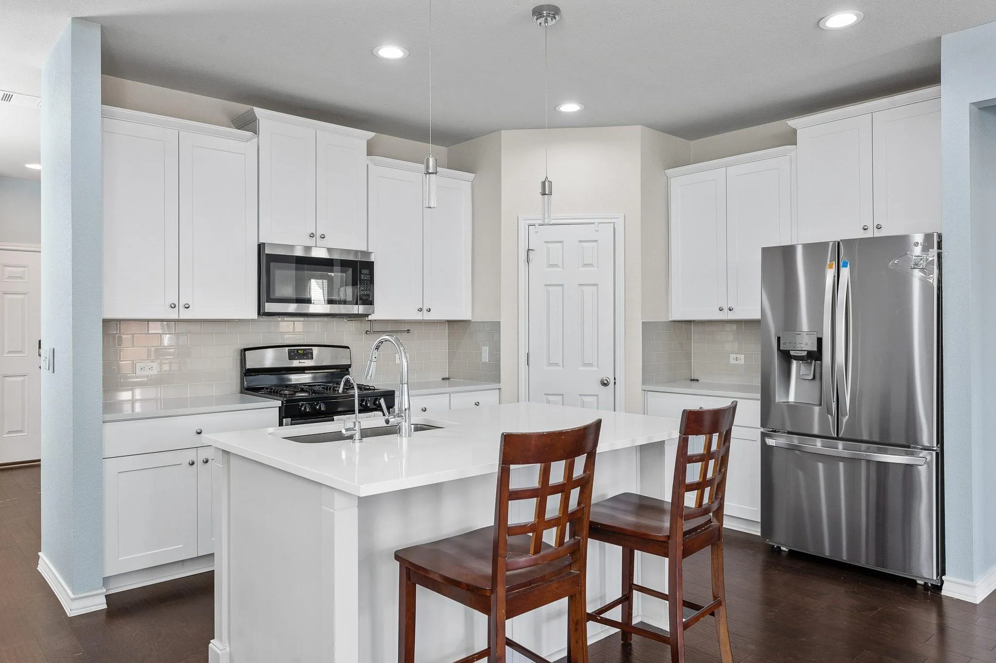 Photo 3 of 12104 CIMAIZON DR