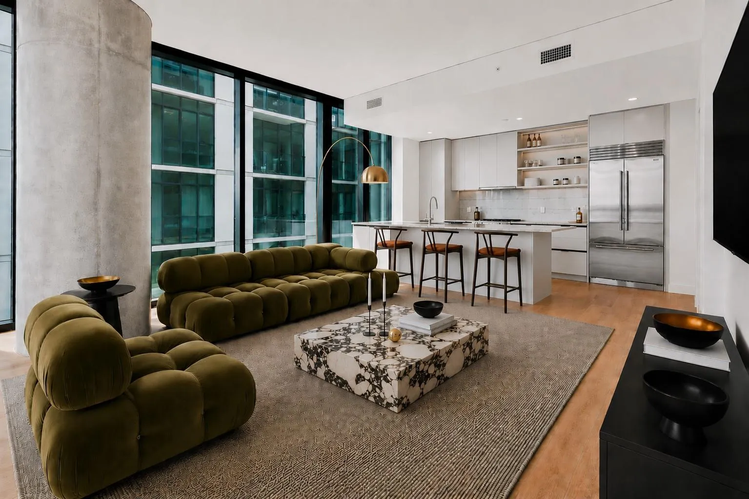Photo 2 of 610 DAVIS ST #1805