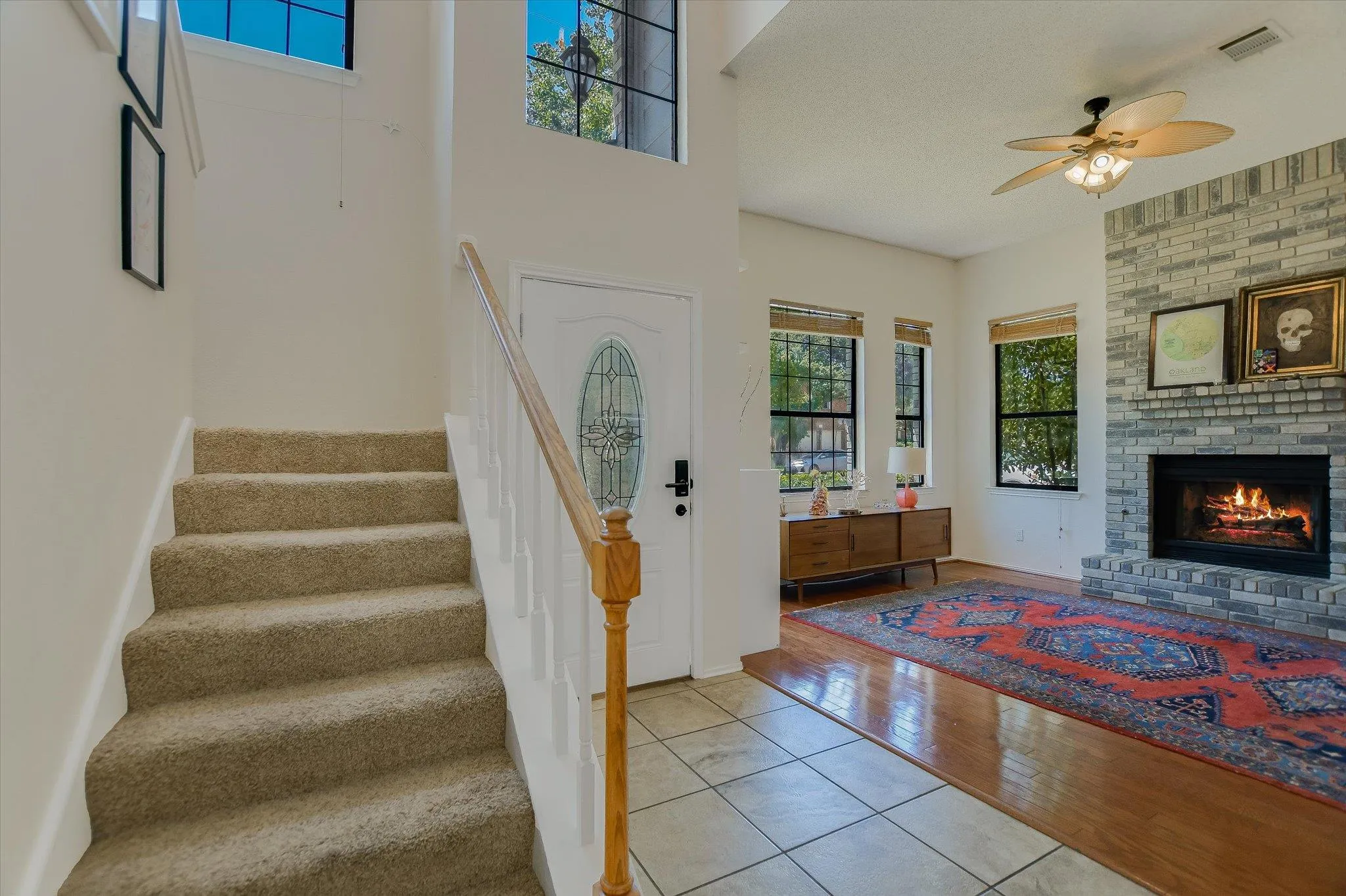Photo 3 of 1104 CRESTVIEW ST