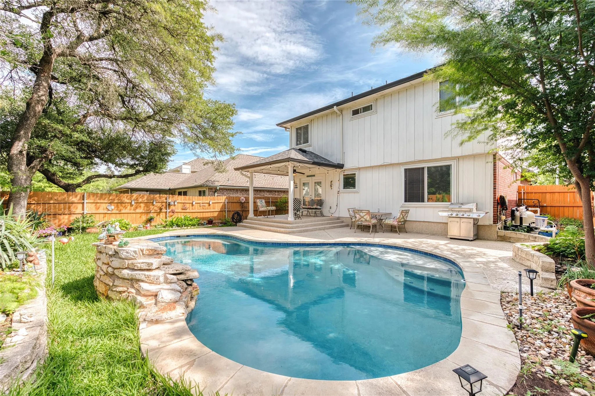 Photo of 8325 OSBORNE DR, Austin, TX, 78729