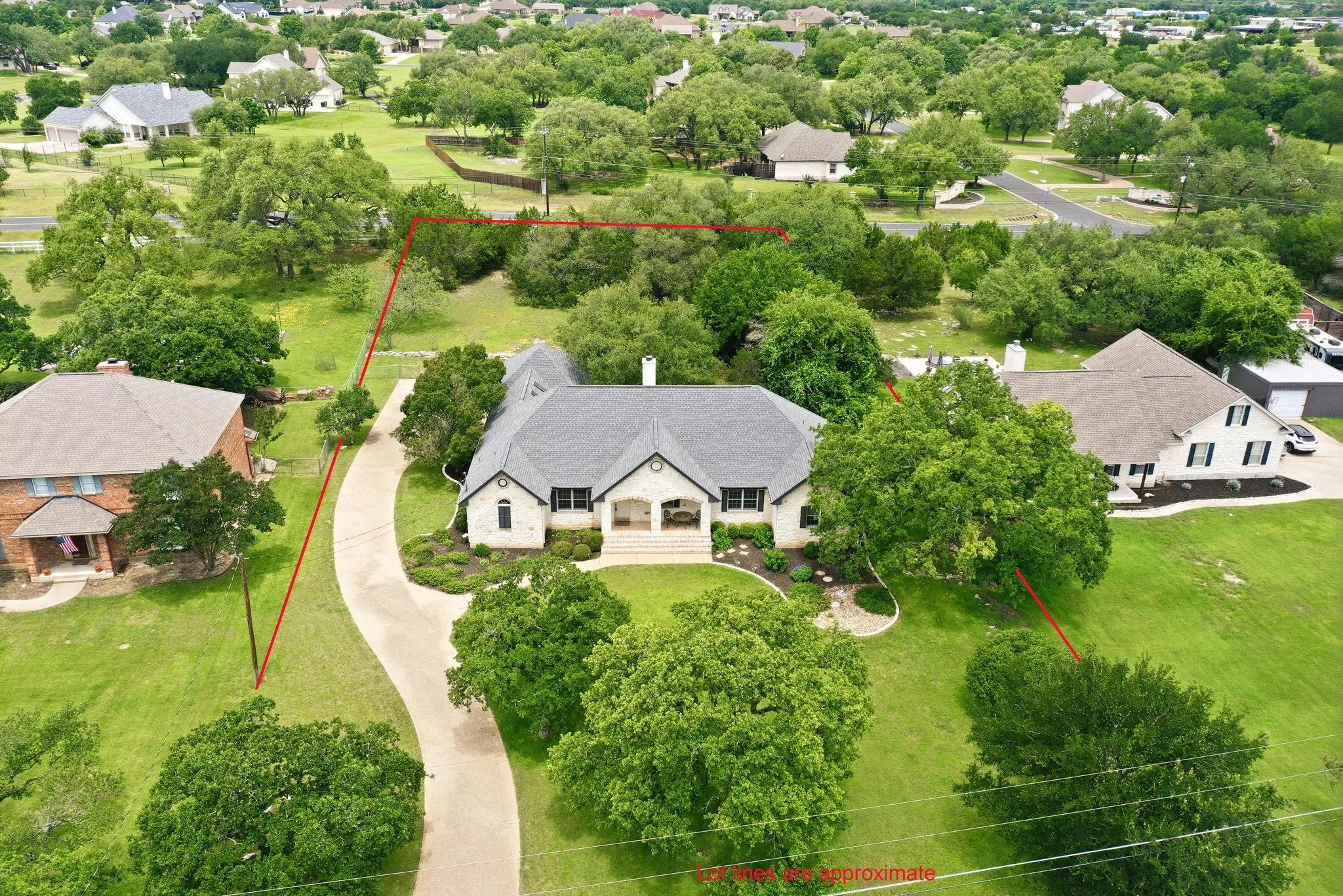 Photo 2 of 2000 FOUNTAINWOOD DR