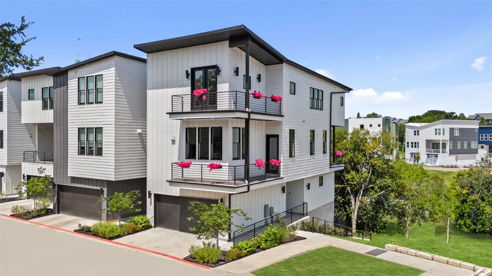 Photo of 4916 MELLER GDNS, Austin, 78741