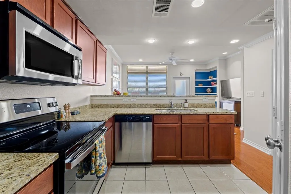 Photo 2 of 305 E 31ST ST #2