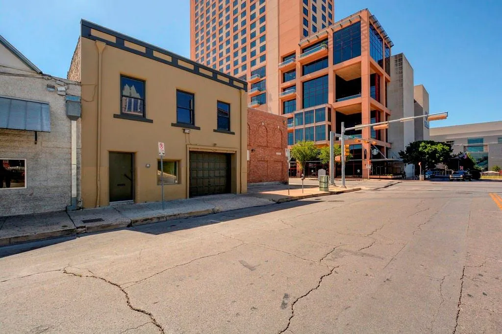 Photo of 503 NECHES ST, Austin, TX, 78701