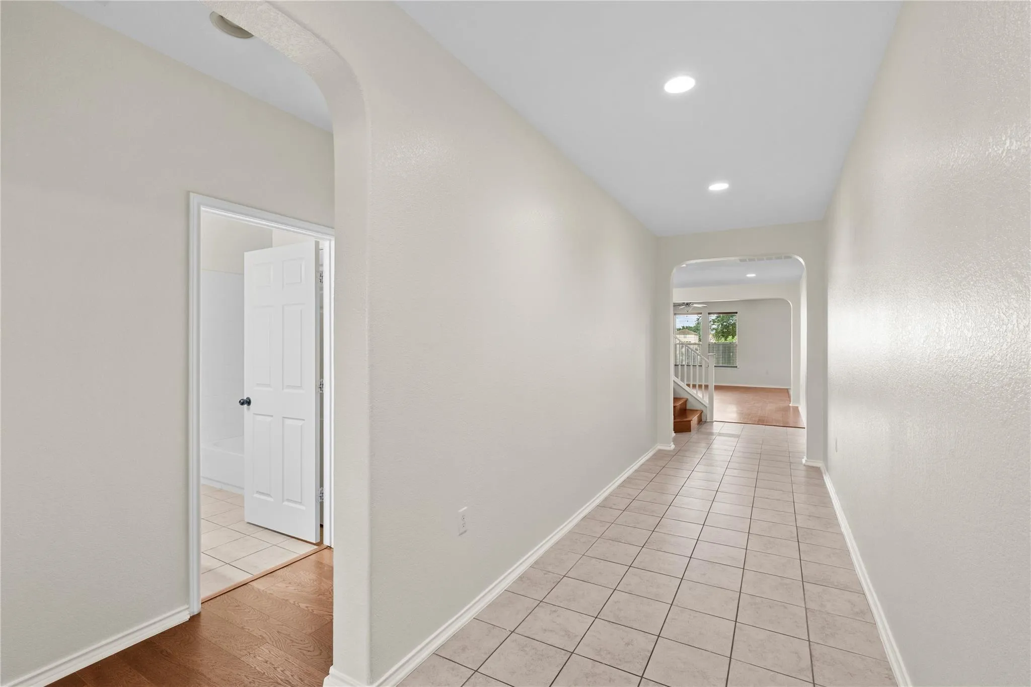 Photo 3 of 8613 CAPITOL VIEW DR