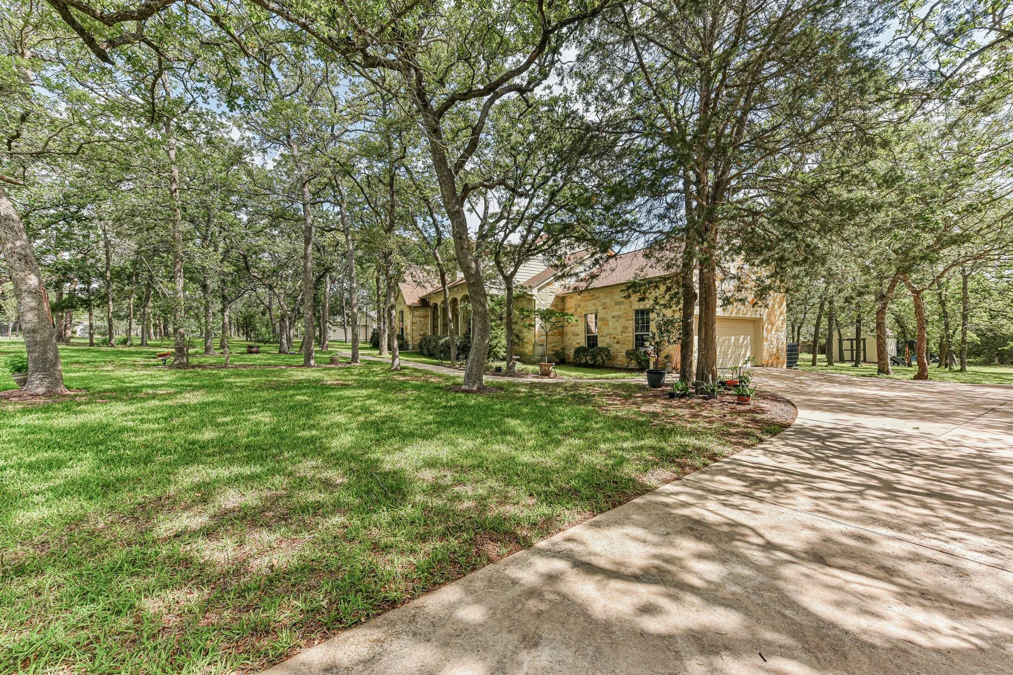 Photo 5 of 109 ELM WOOD DR