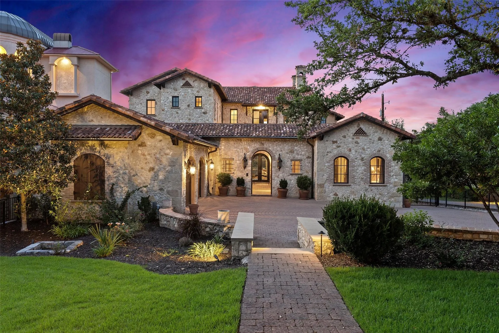 Photo of 16714 FOREST WAY, Austin, 78734