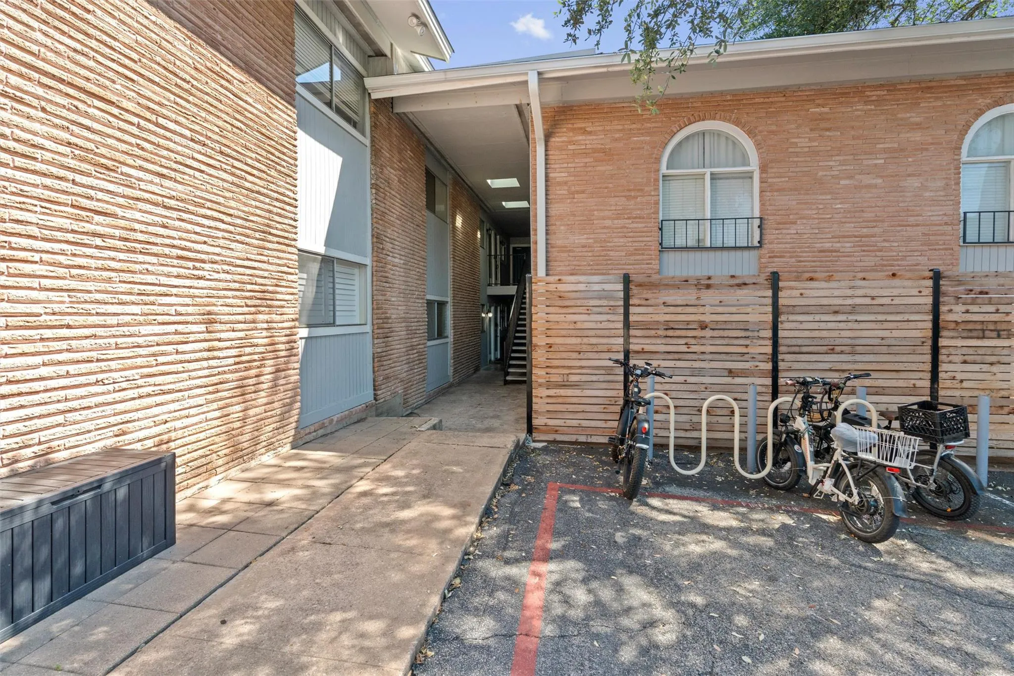 Photo 5 of 2208 ENFIELD RD #10500