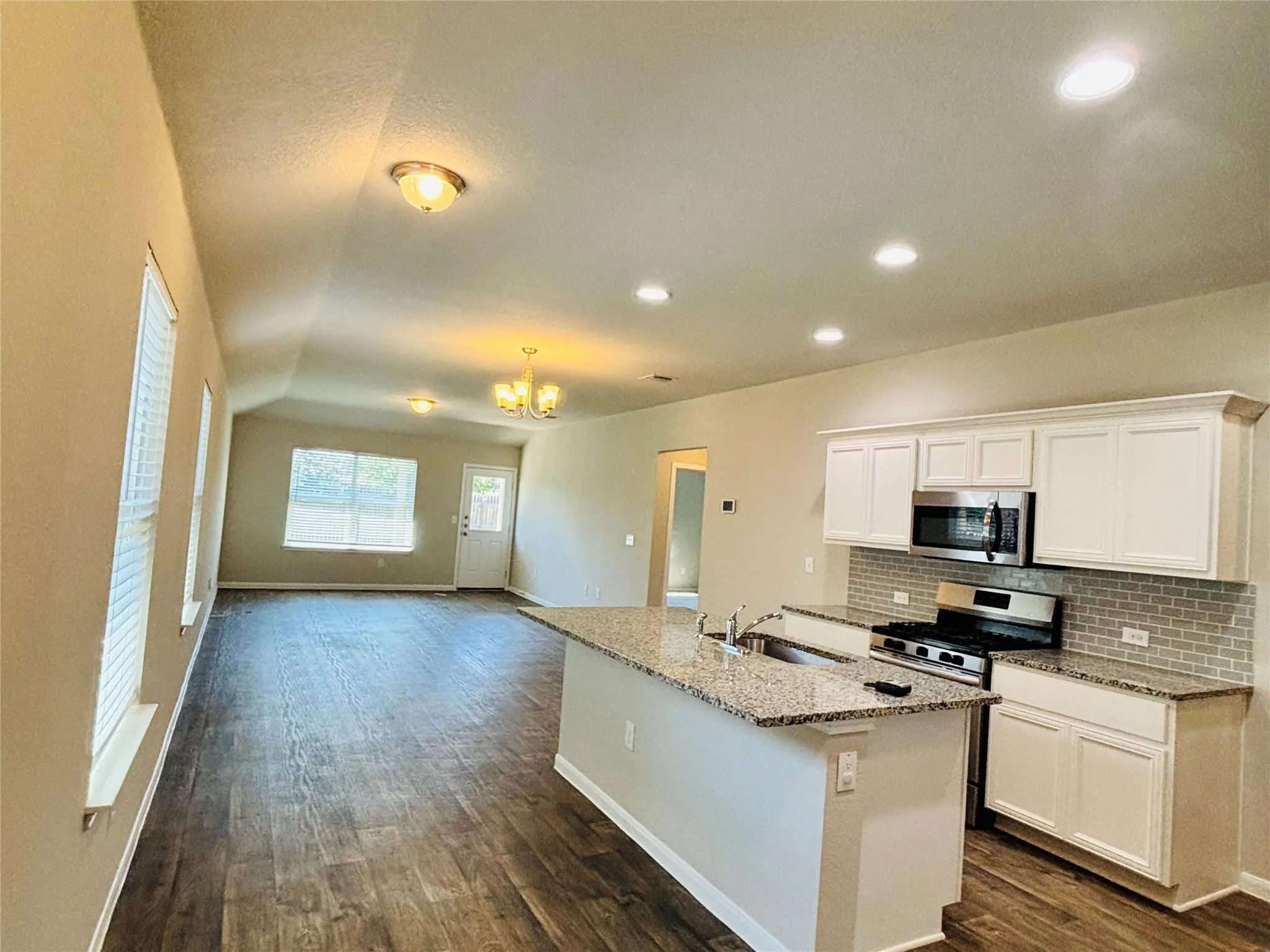 Photo 2 of 14008 HEYWOOD DR