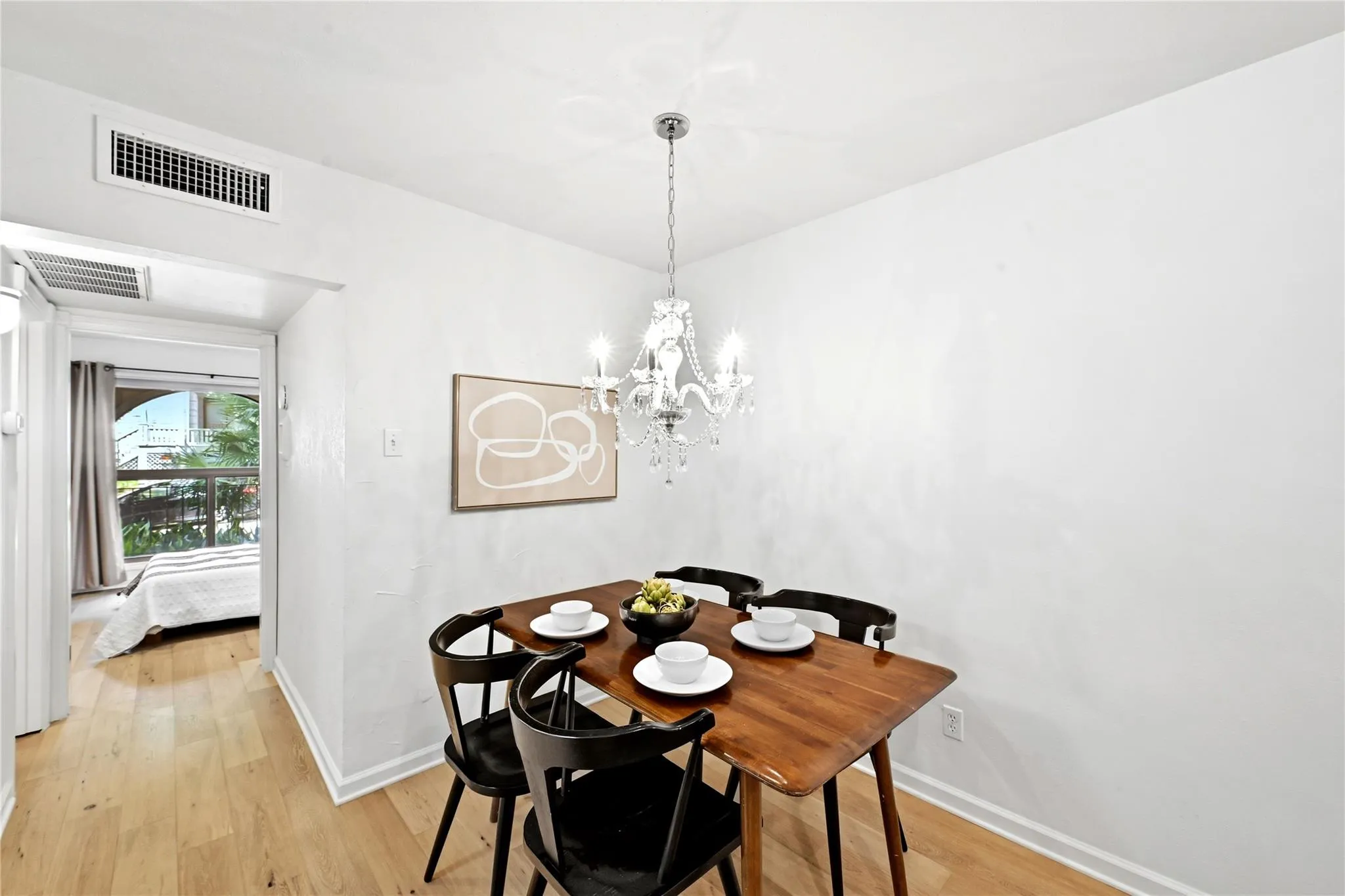 Photo 5 of 505 W 7TH ST #113