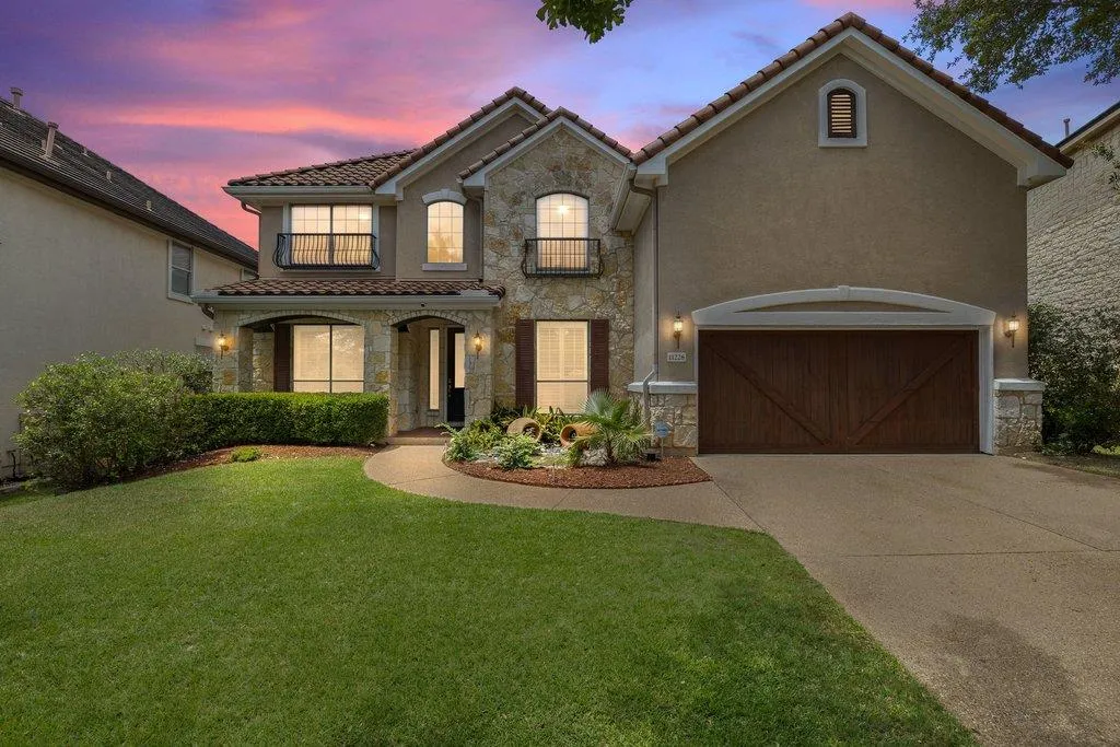 Photo of 11228 WOODLAND HILLS TRL, Austin, 78732