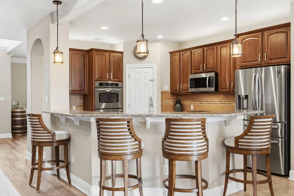 Photo 5 of 11228 WOODLAND HILLS TRL