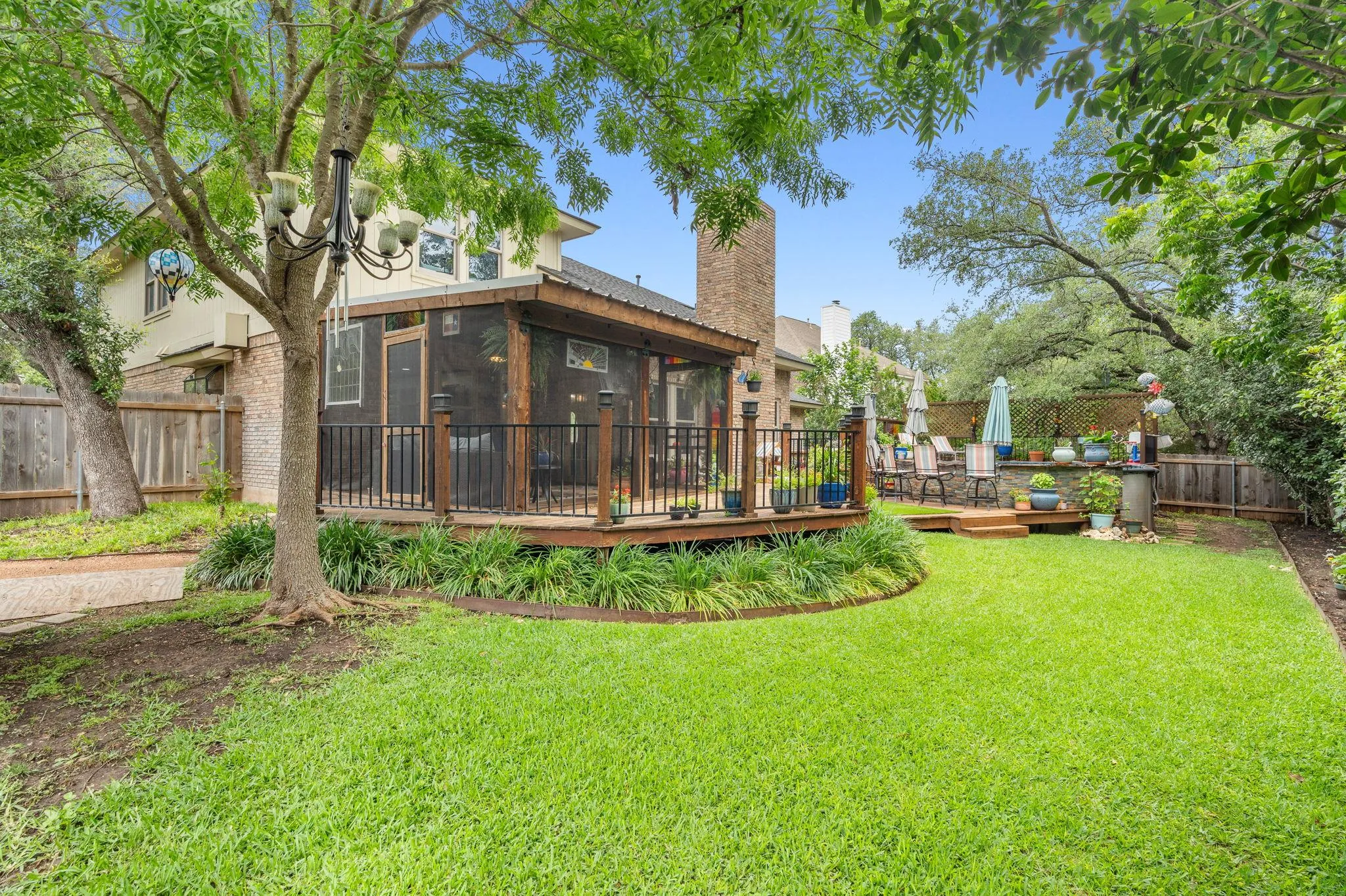 Photo 3 of 307 S RIDGE CIR