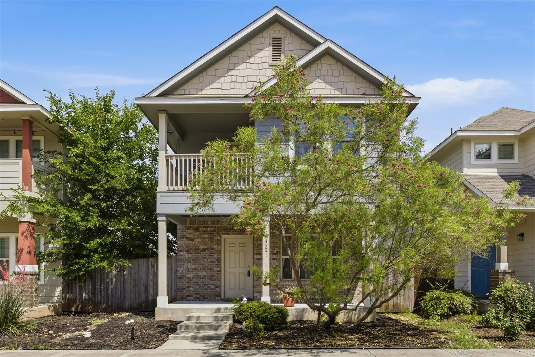 Photo 3 of 4521 GRACEFUL LN #469