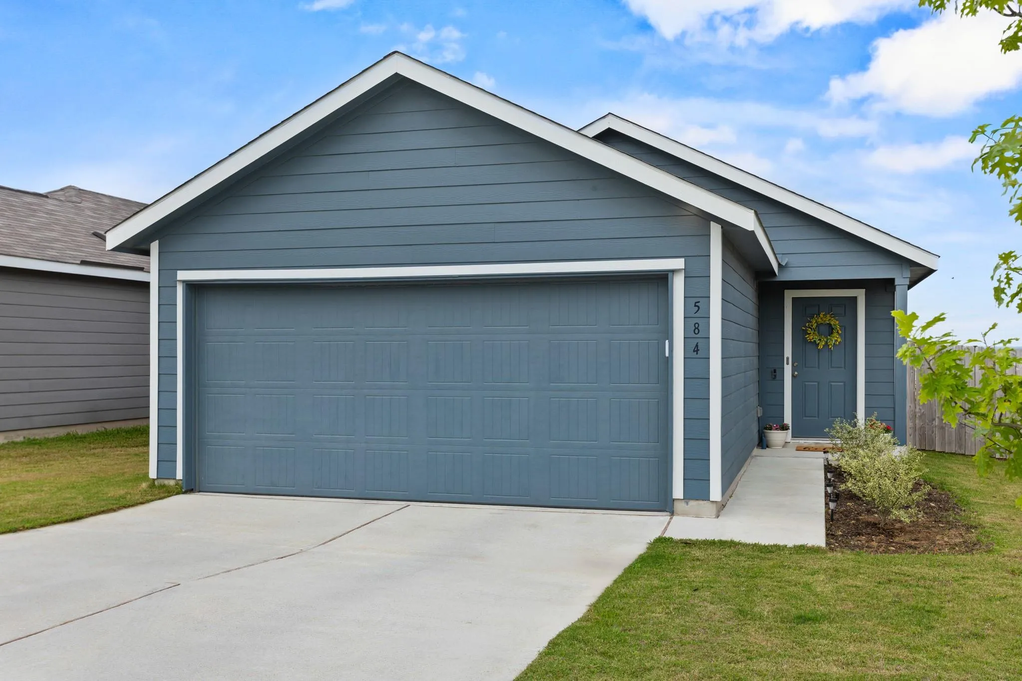 Photo of 584 COMMANDER ABBOTT DR, Jarrell, TX, 76537
