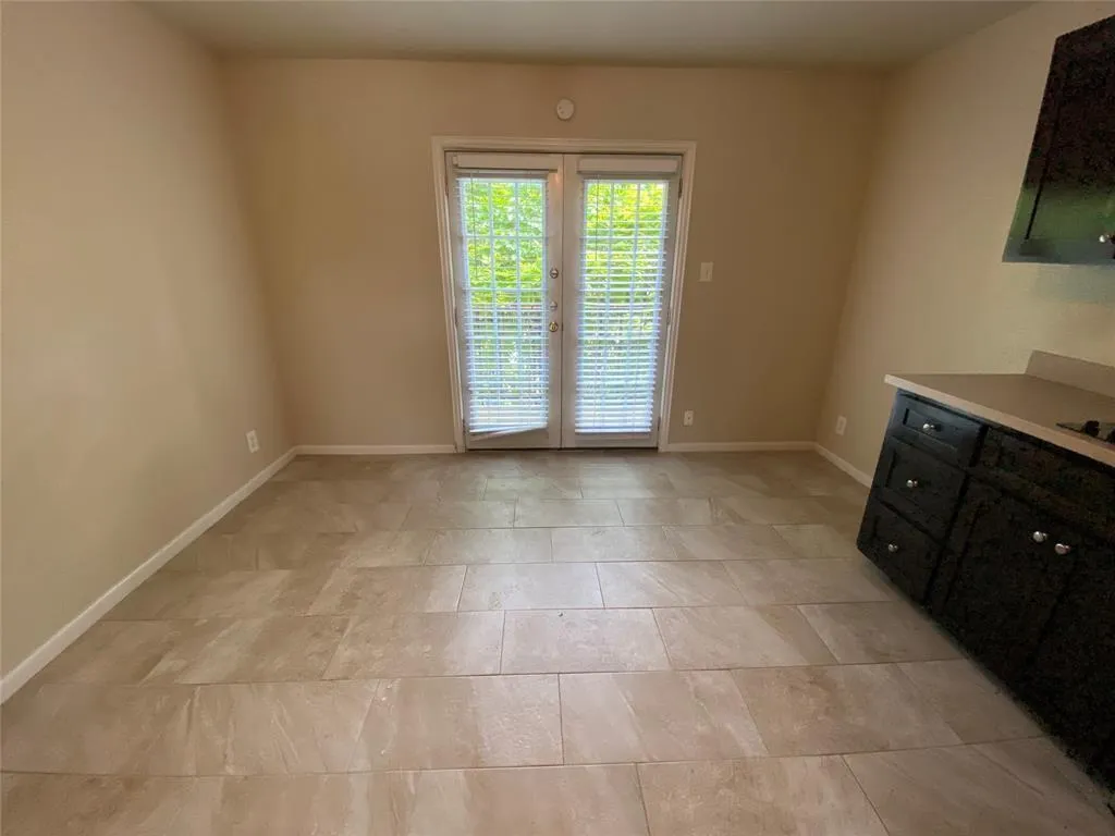 Photo 2 of 2402 RIO GRANDE ST #1