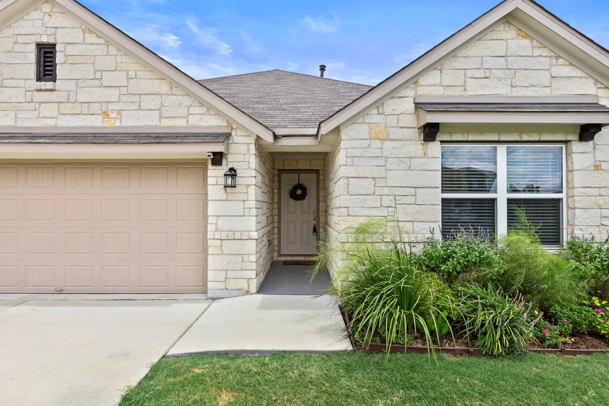 Photo of 1012 S SAN MARCOS ST, Manor, TX, 78653