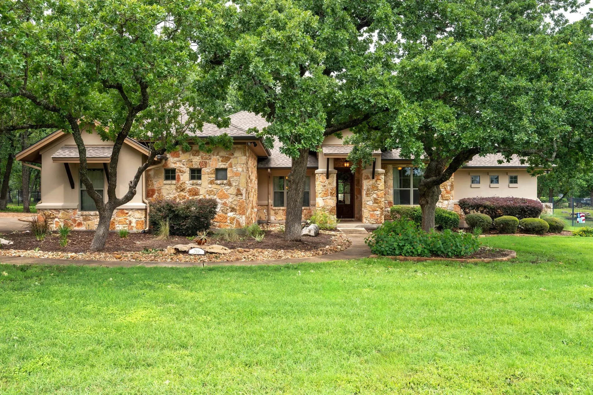 Photo of 216 INDEPENDENCE DR, Georgetown, TX, 78633