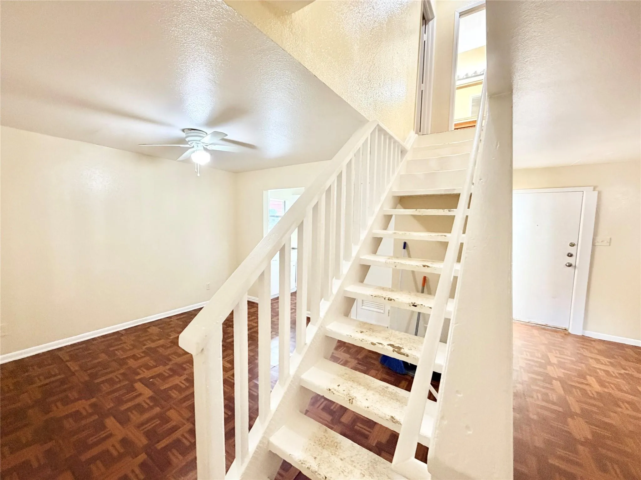 Photo 4 of 6257 MANOR RD #B