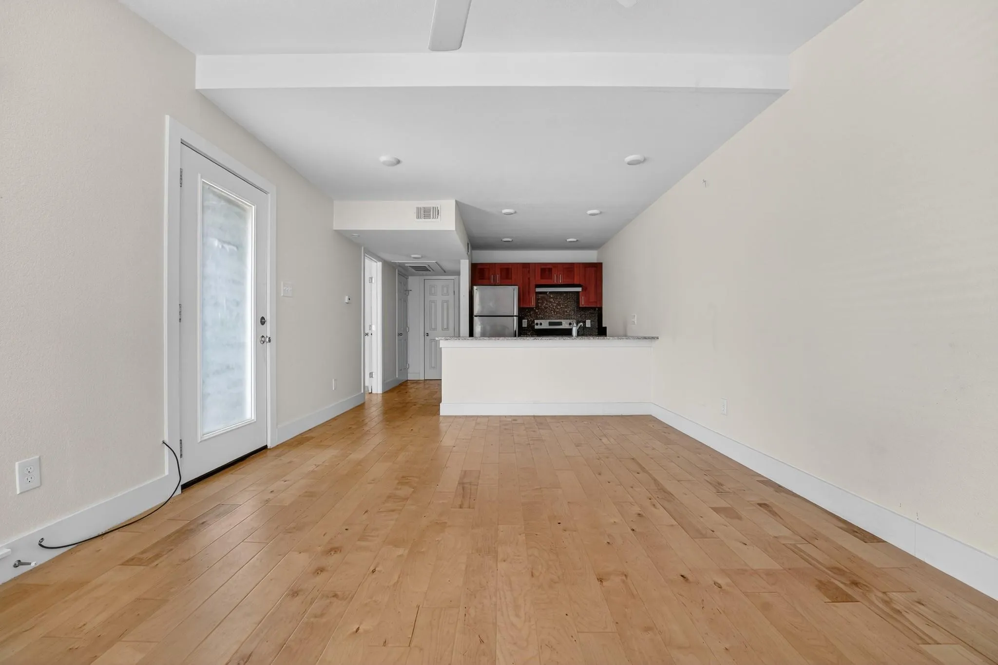 Photo 4 of 909 REINLI ST #240