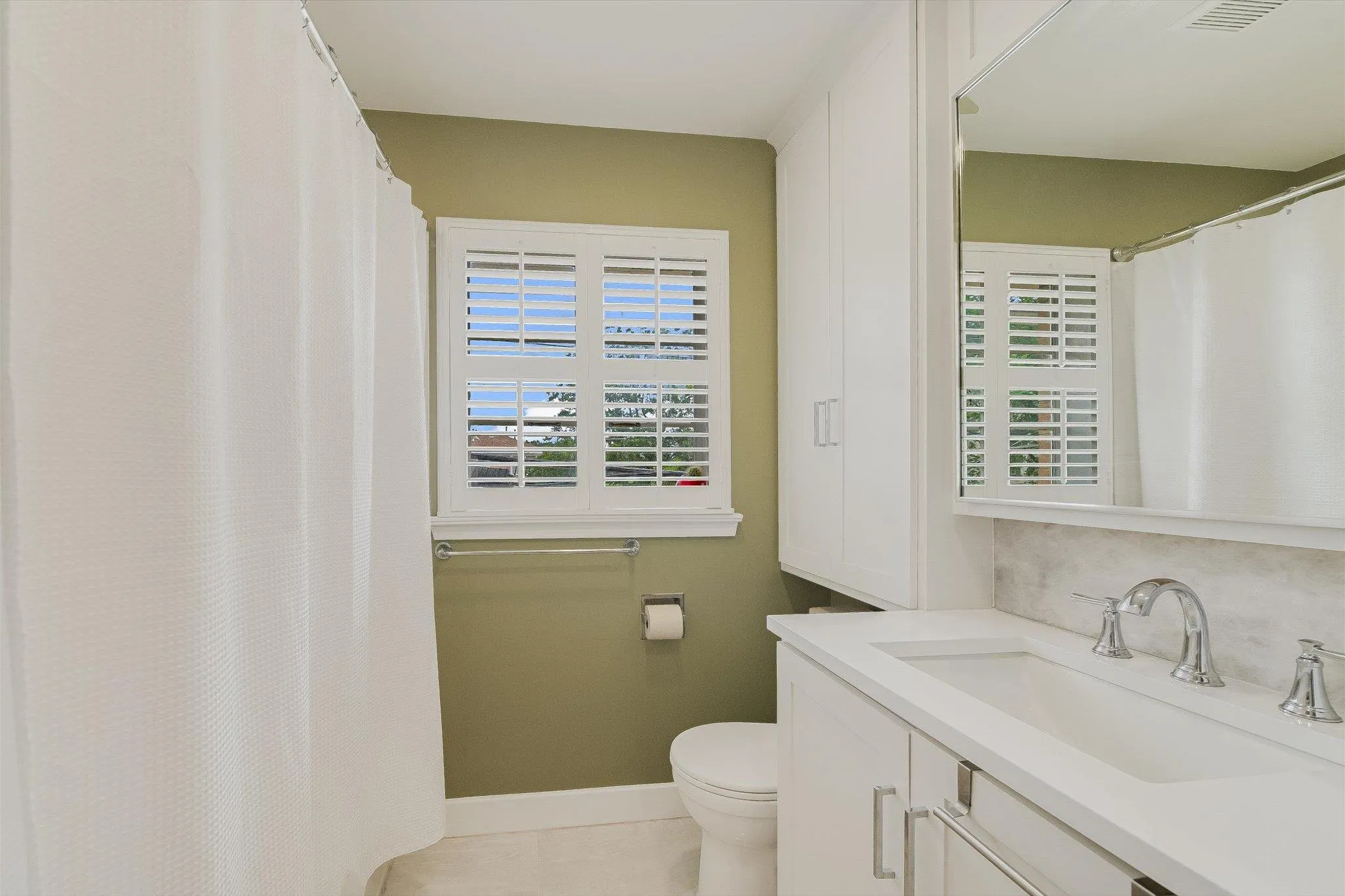 Photo 4 of 3309 GROOMS ST #208-2