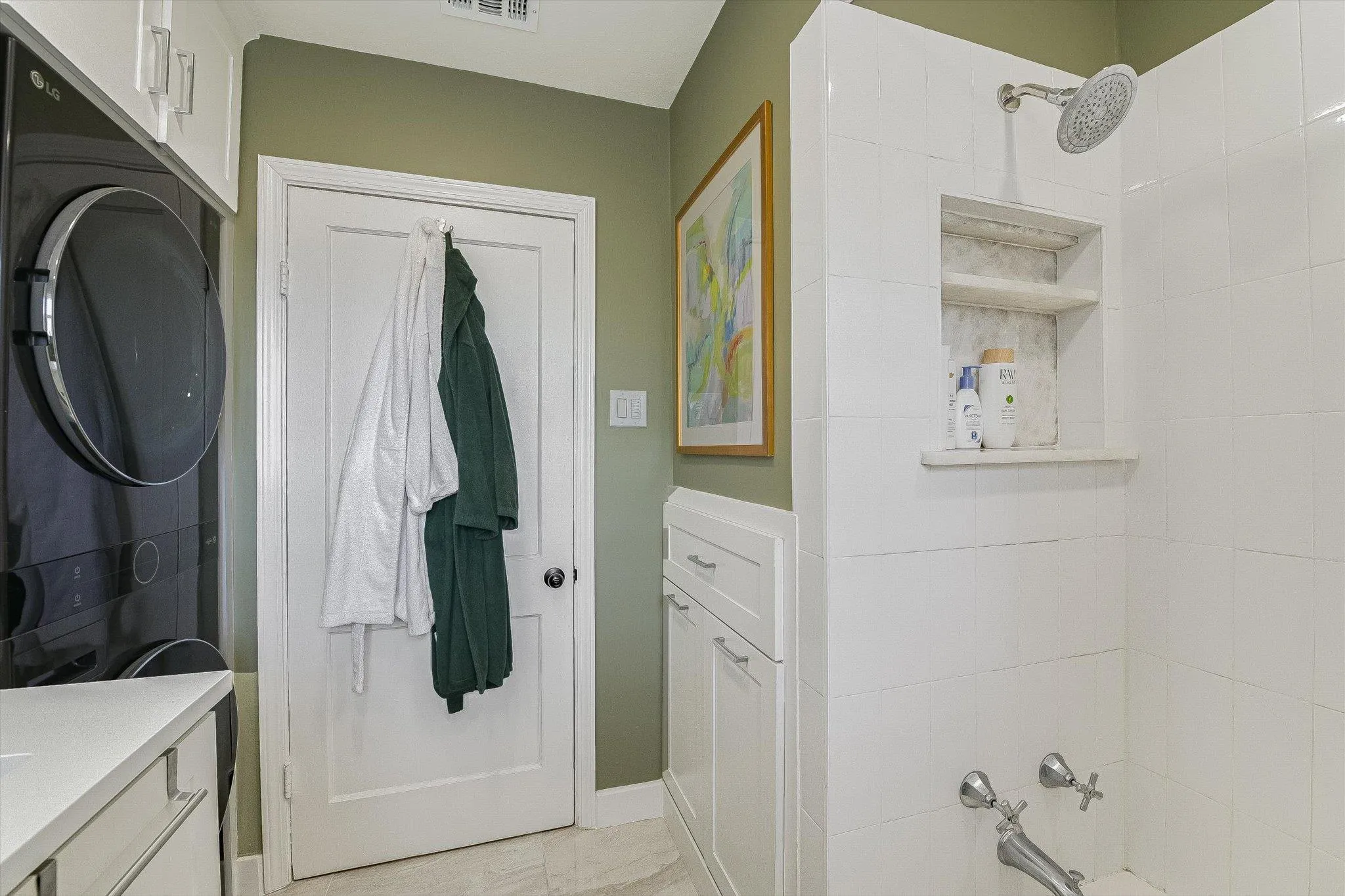 Photo 5 of 3309 GROOMS ST #208-2