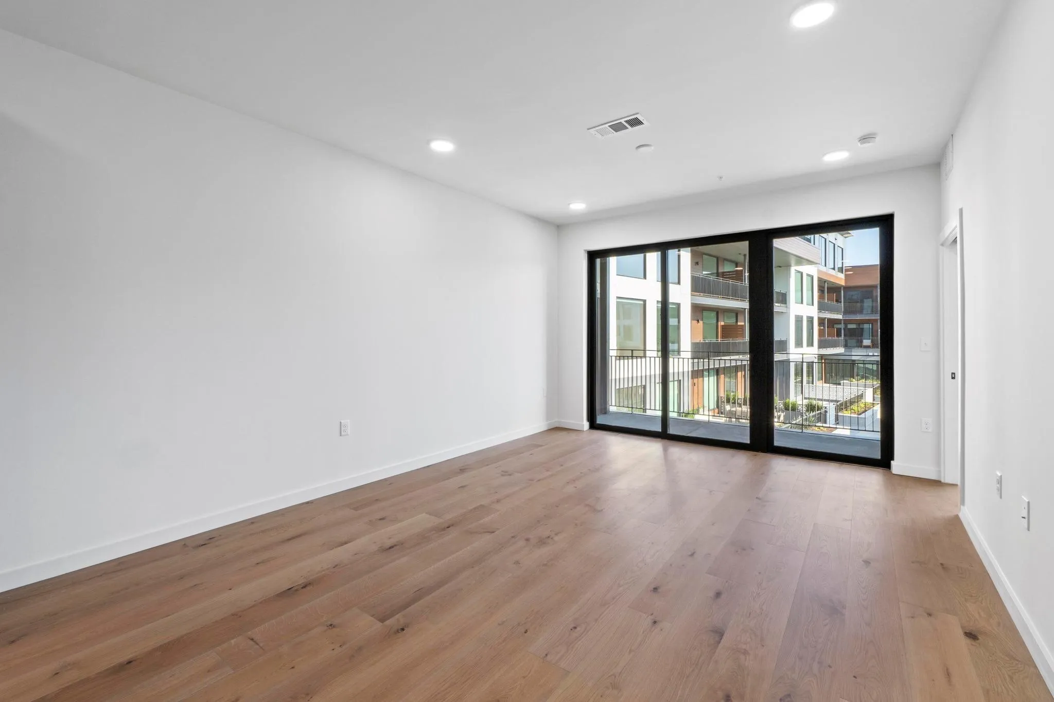 Photo 5 of 2209 S 1ST ST #332