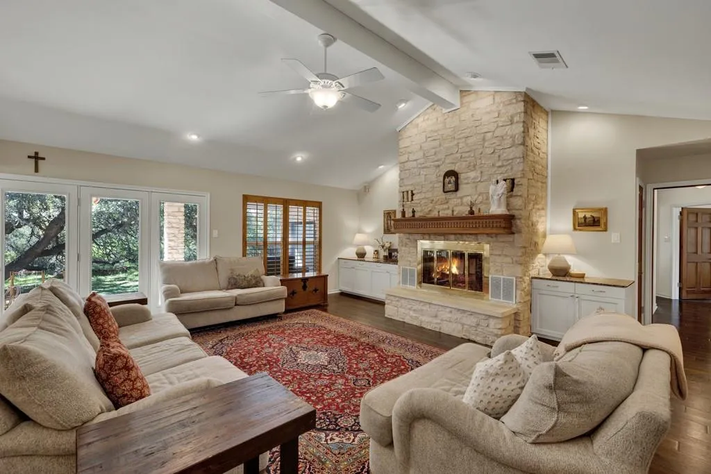 Photo 4 of 830 PALOMINO LN #1