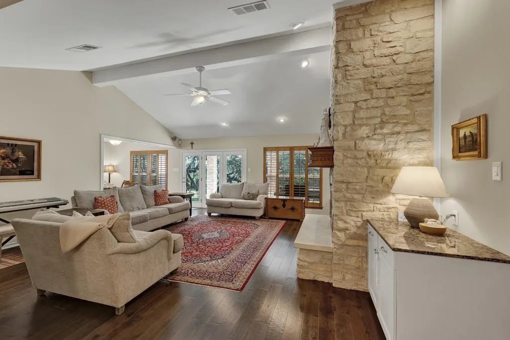 Photo 5 of 830 PALOMINO LN #1
