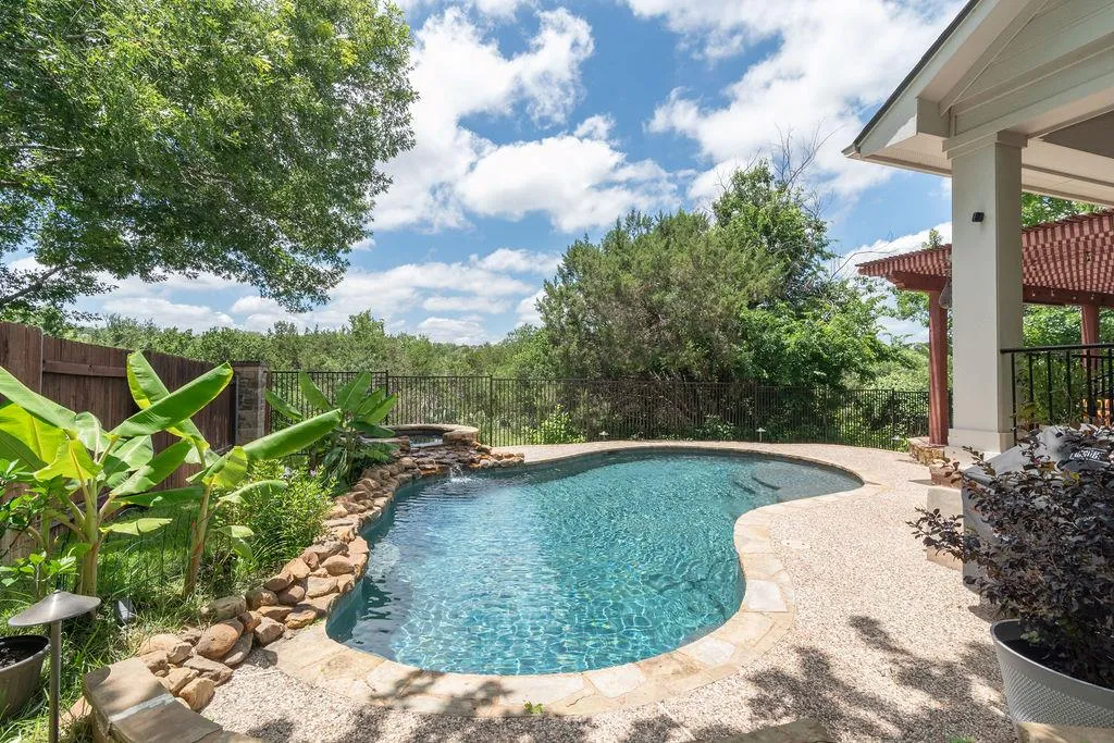 Photo of 10304 MEDINAH GREENS DR, Austin, TX, 78717