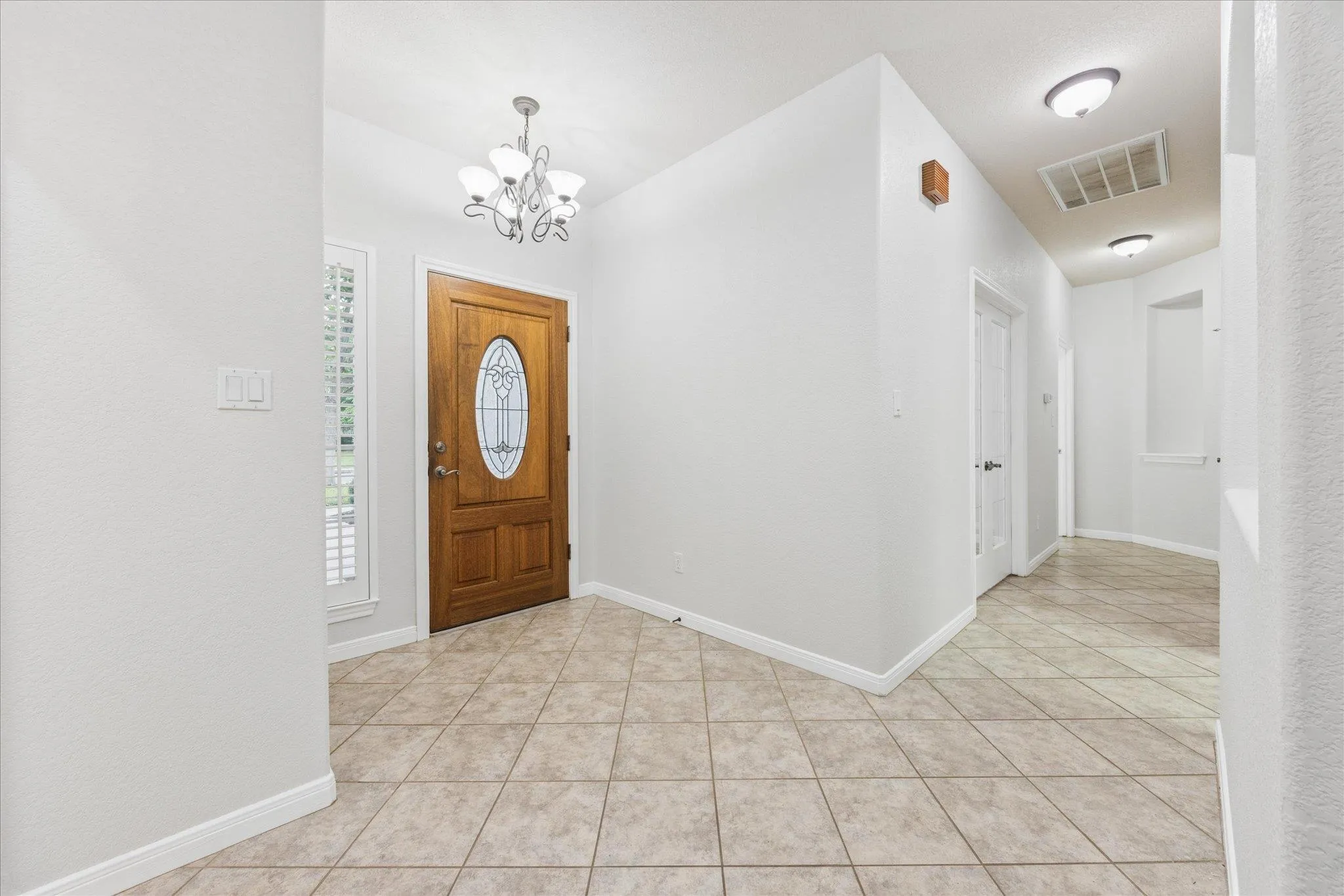 Photo 5 of 300 BRAZOS DR
