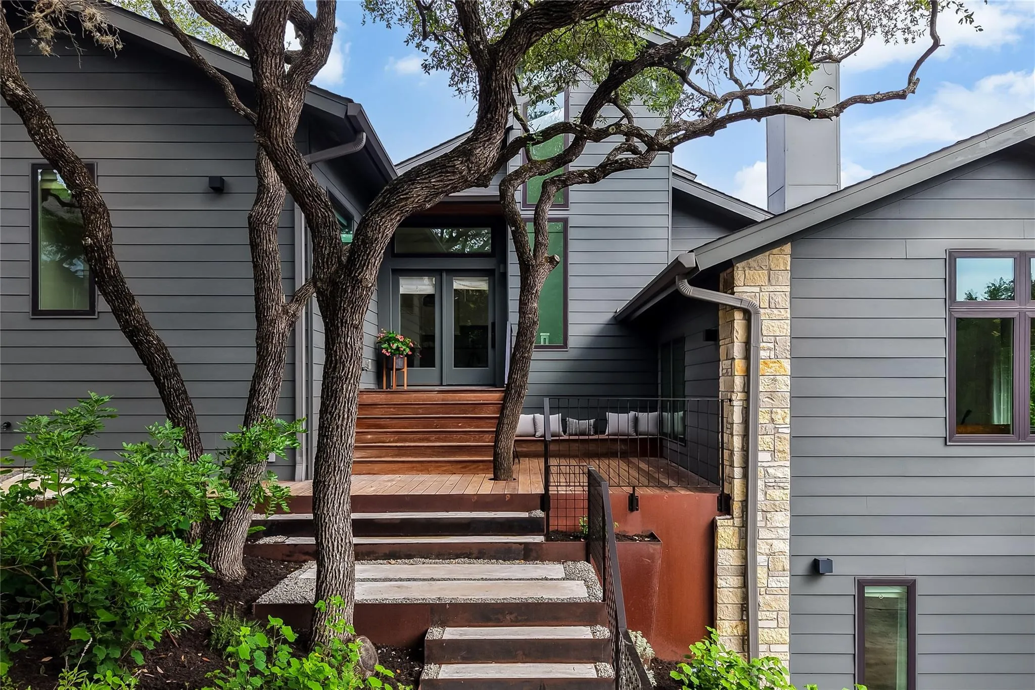 Photo of 5801 VALLEY CIR, Austin, TX, 78731