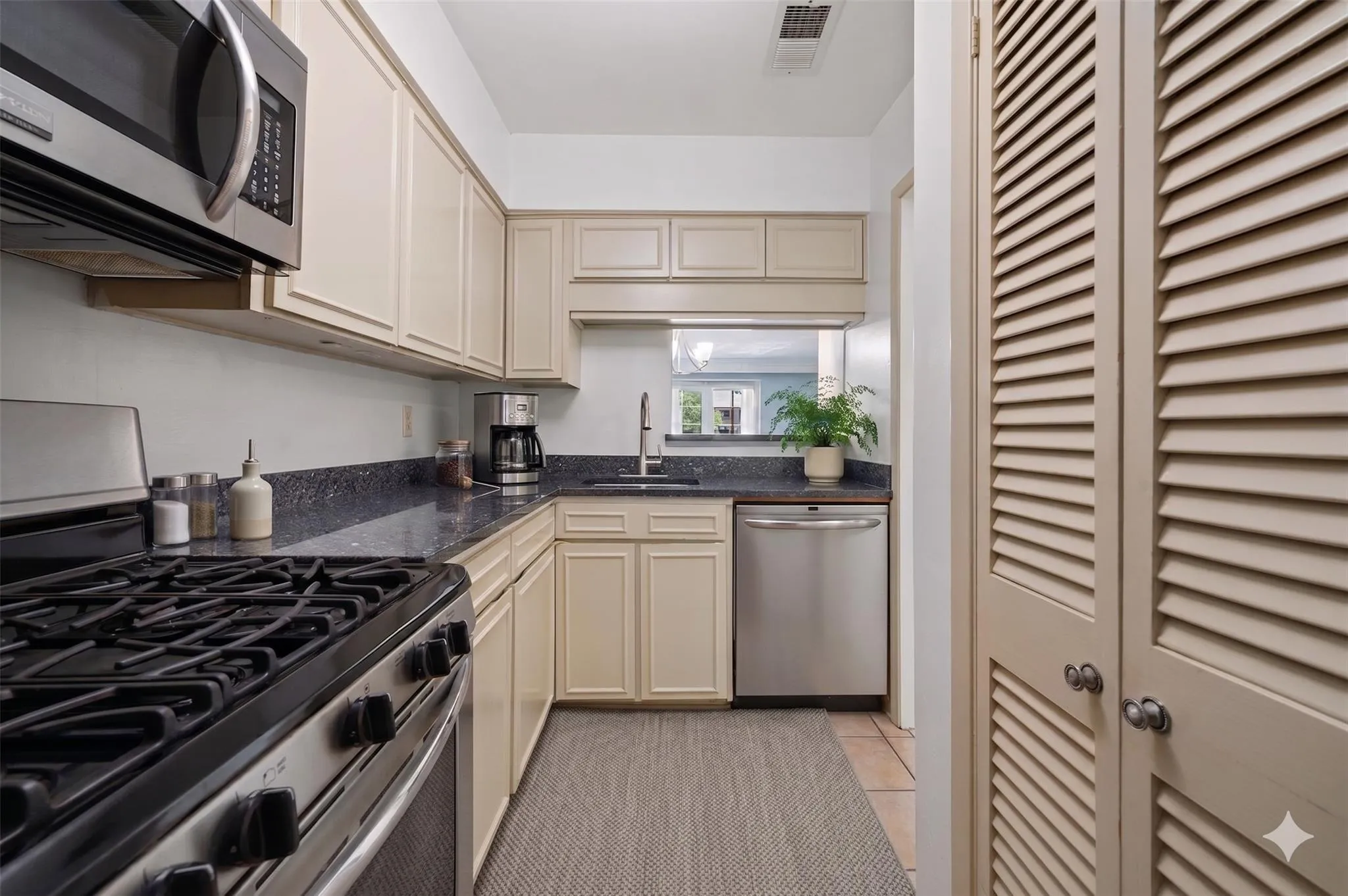 Photo 4 of 7920 ROCKWOOD LN #209