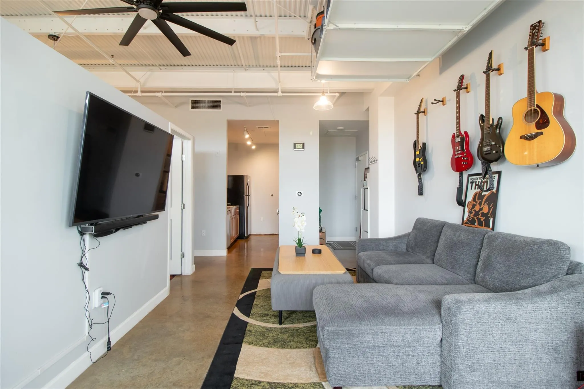 Photo 2 of 2401 E 6TH ST #6100
