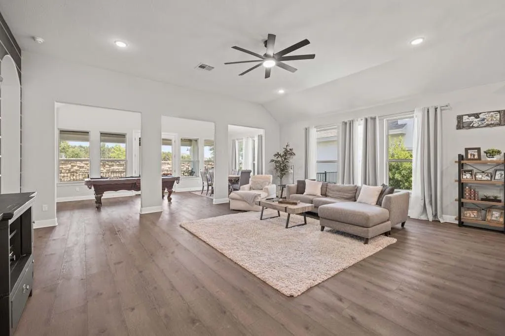 Photo 4 of 1820 FICUZZA WAY