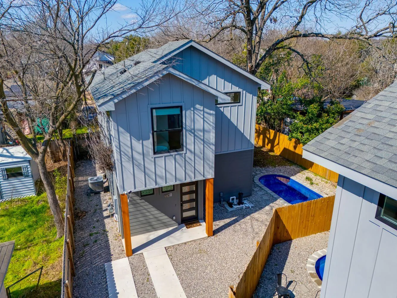 Photo 3 of 910 TILLERY ST #B
