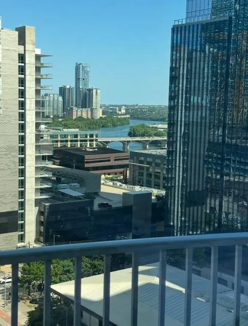 Photo 2 of 360 NUECES ST #1507