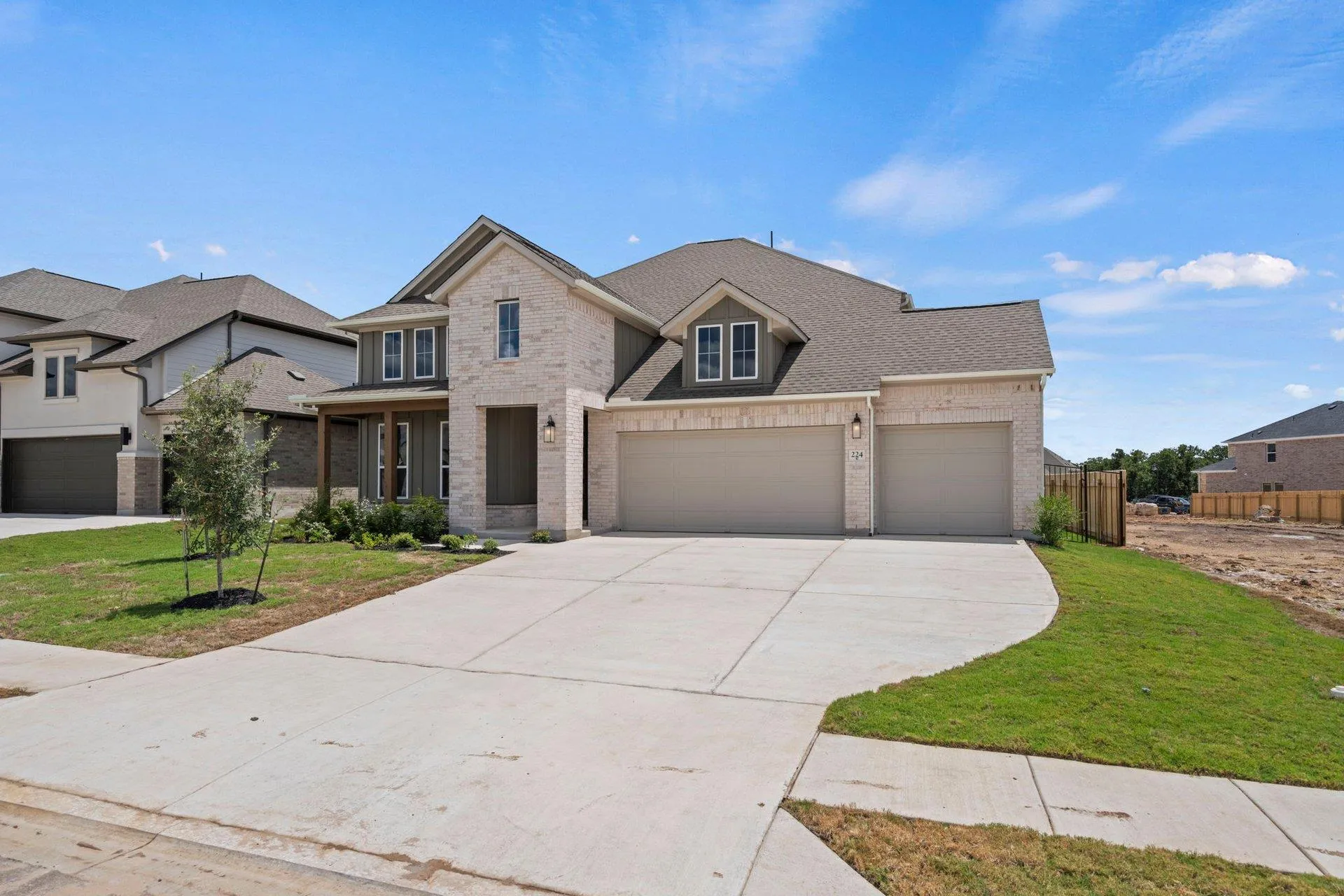 Photo 4 of 224 PACIFIC GROVE CIR