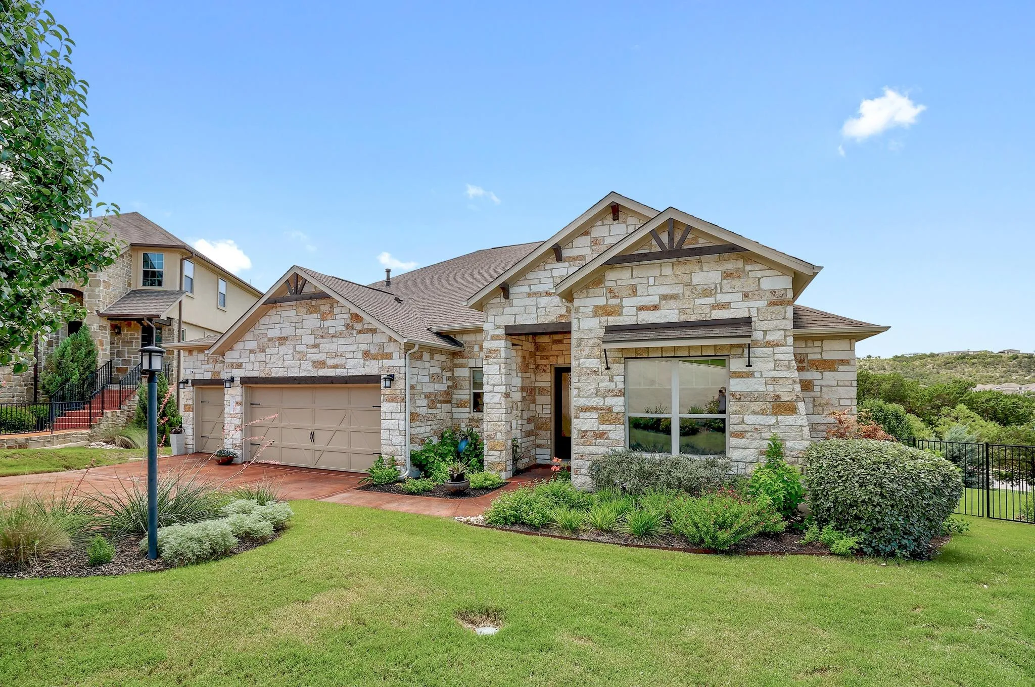 Photo of 512 SUMMER WILSON CV, Austin, TX, 78738