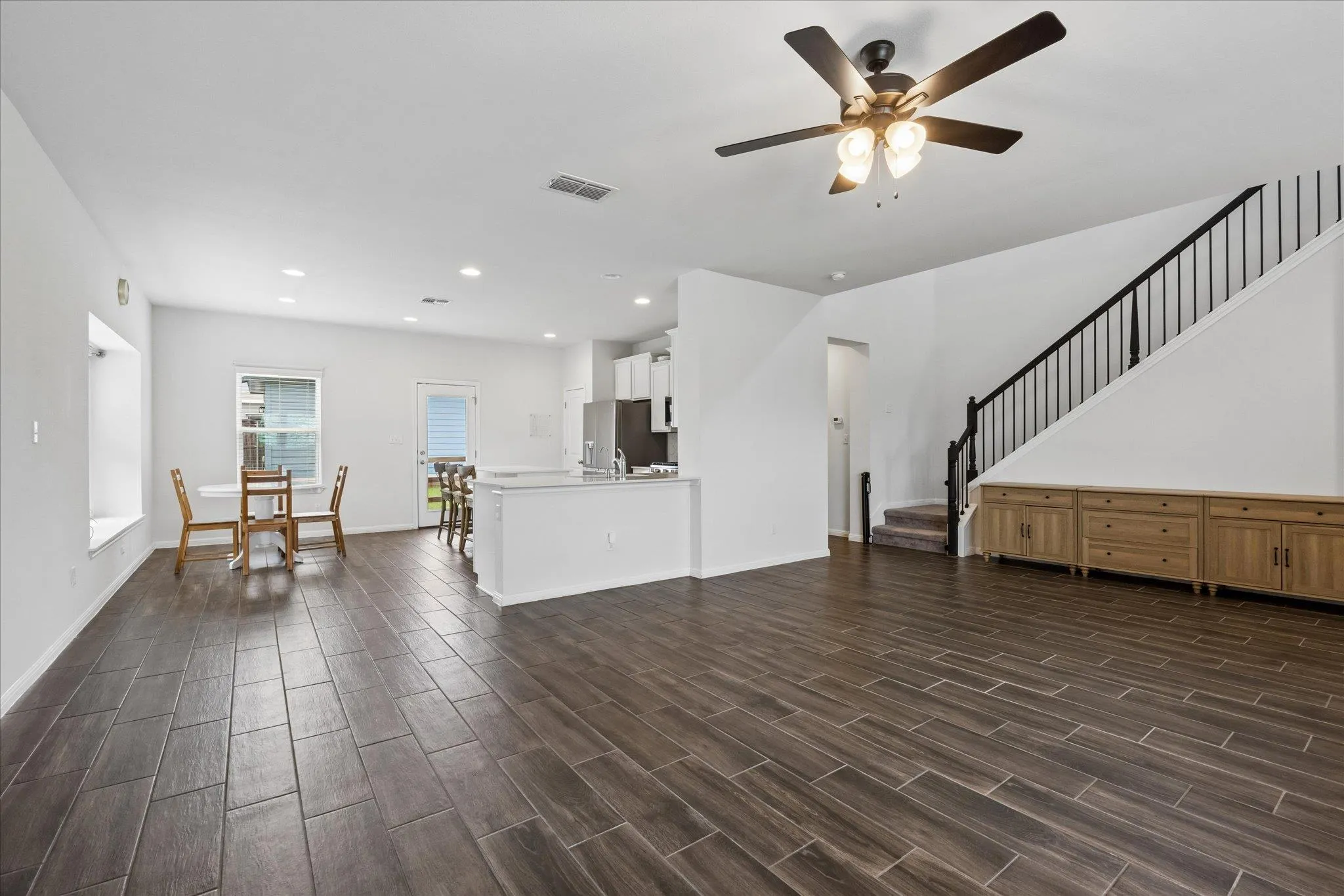 Photo 5 of 145 HORSEMINT WAY