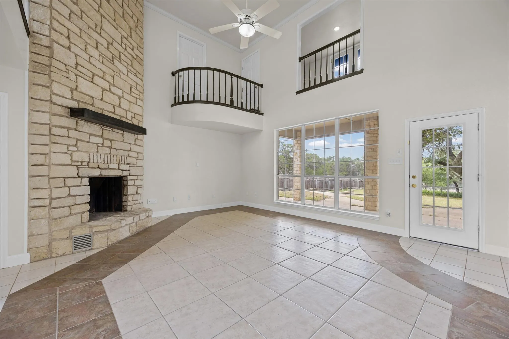 Photo 5 of 4205 PARK DR