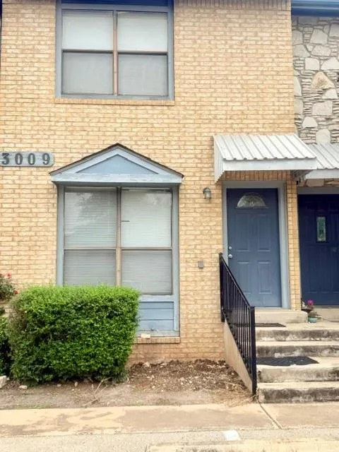 Photo 2 of 3009 WHISPER OAKS LN #F