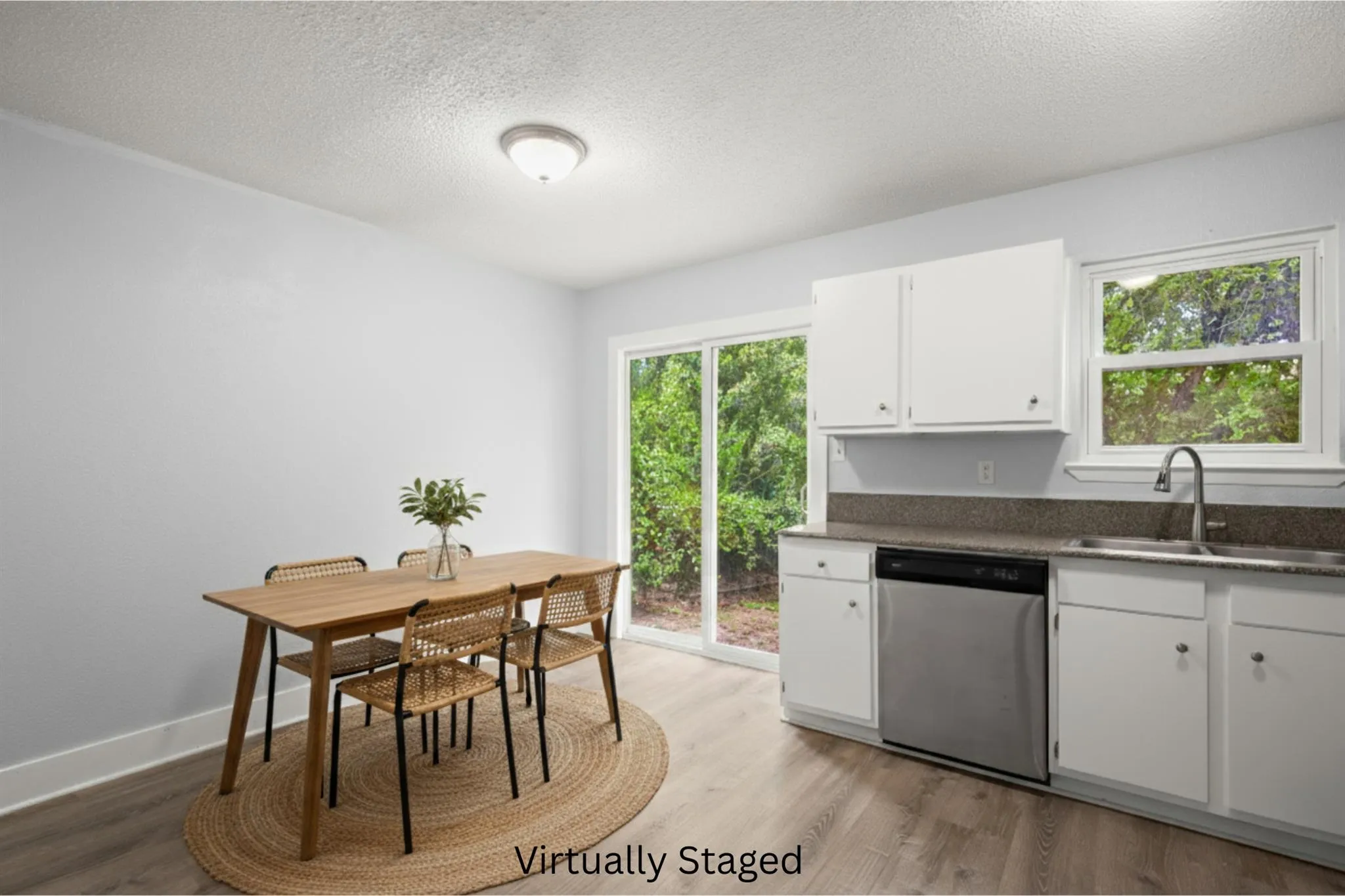 Photo 3 of 10905 ELM ST