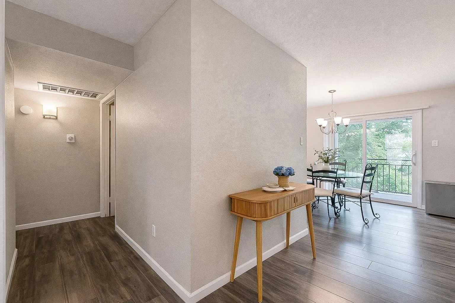 Photo 4 of 4159 STECK AVE #255